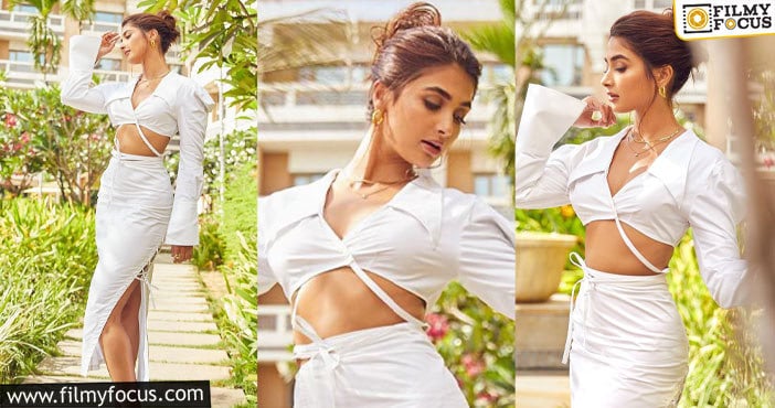 Pooja Hegde: పూజా హెగ్డే లేటెస్ట్ గ్లామర్ ఫోటోలు వైరల్..!