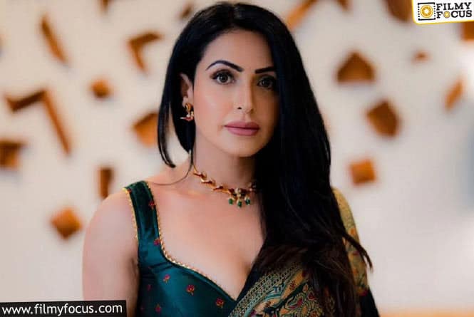 Nandini Rai: ‘బిగ్ బాస్ బ్యూటీ’ నందినీ రాయ్ యమ గ్లామర్ ఫోటోలు వైరల్