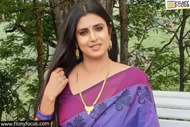 Actress Kasthuri: హాట్ టాపిక్ గా మారిన కస్తూరి లేటెస్ట్ గ్లామర్ వీడియో!