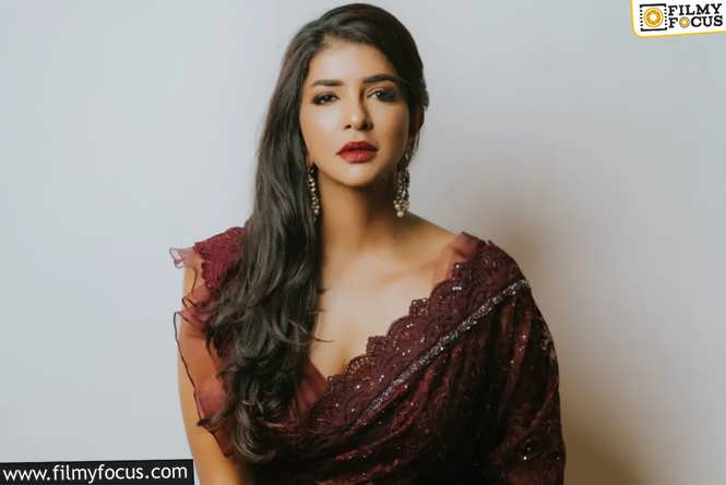 Manchu Lakshmi: రోజు రోజుకి పదునెక్కుతున్న మంచు వారి అమ్మాయి అందాలు..వైరల్ అవుతున్న లేటెస్ట్ ఫోటోలు..!