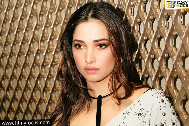 Tamannaah: హీరోయిన్ తమన్నా పై కేసు కారణం?